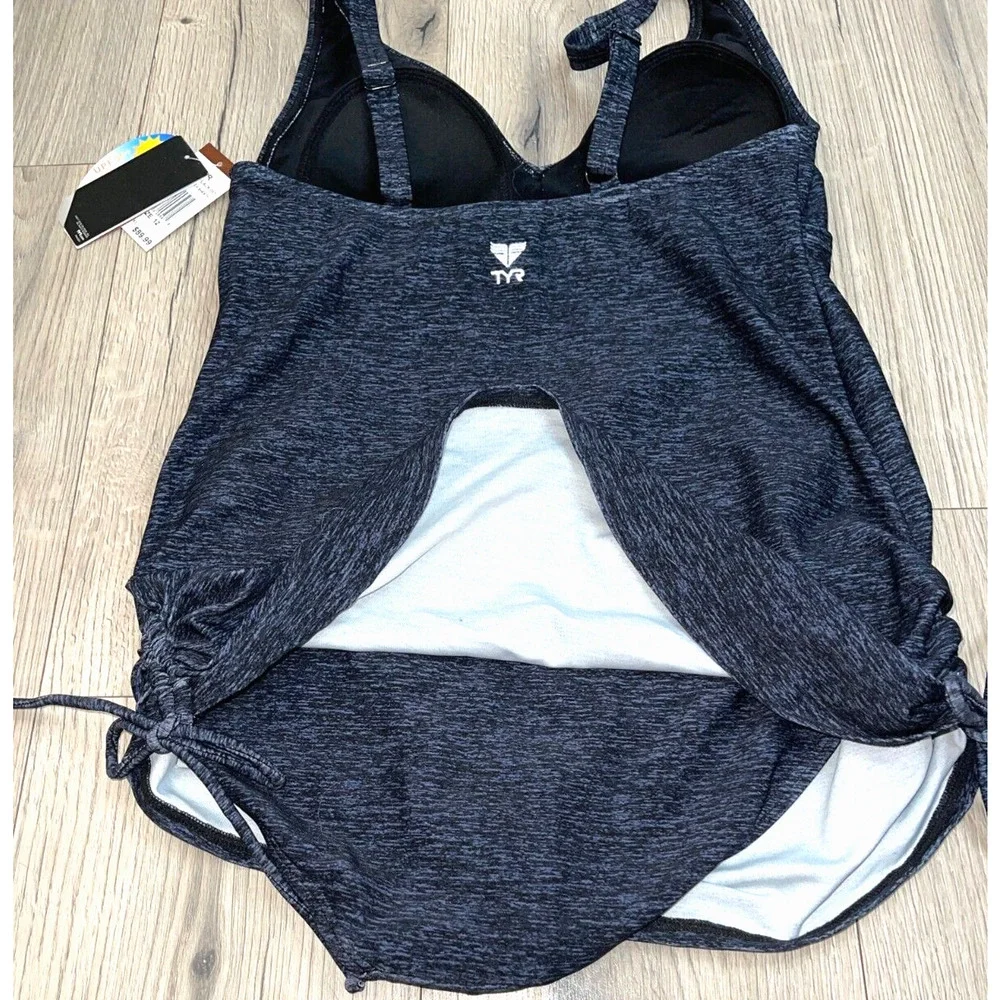 TYR DuraFast Elite MANTRA VNeck Sheath 1pc Swimsuit Black - Size 12 - $90
